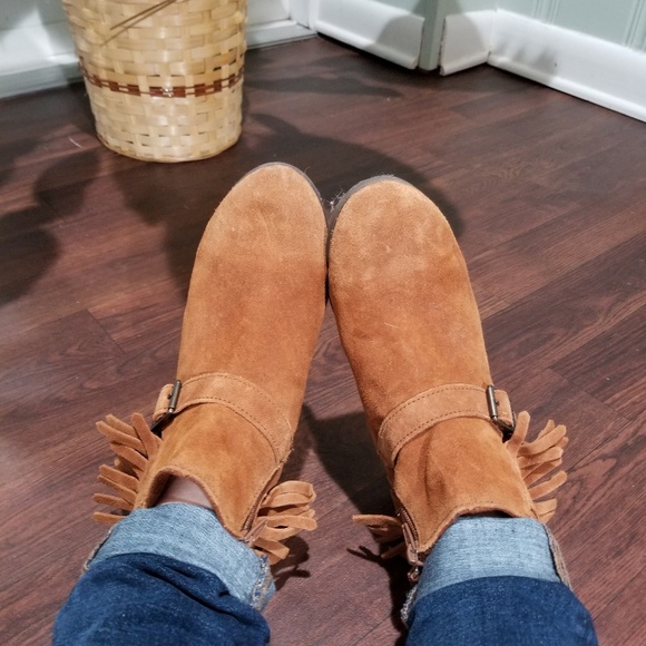 Minnetonka Ranchero Suede Fringe Booties - Picture 4 of 8